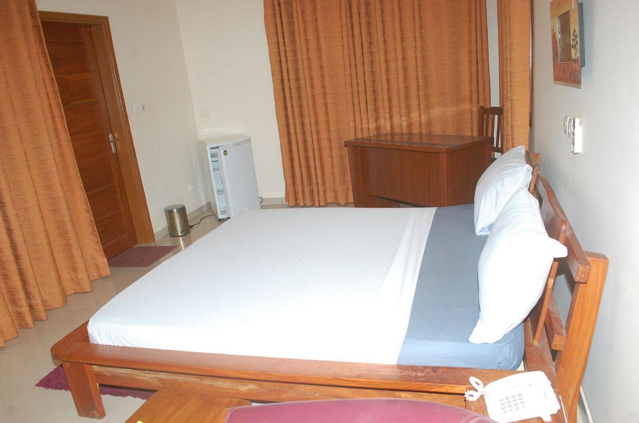 Hotels Residences Easy Cotonou Buitenkant foto