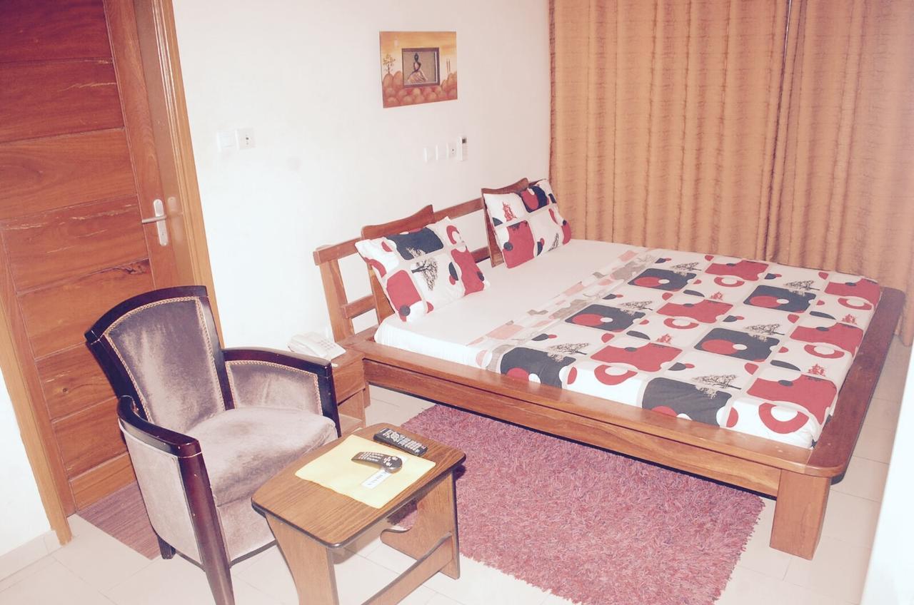 Hotels Residences Easy Cotonou Buitenkant foto