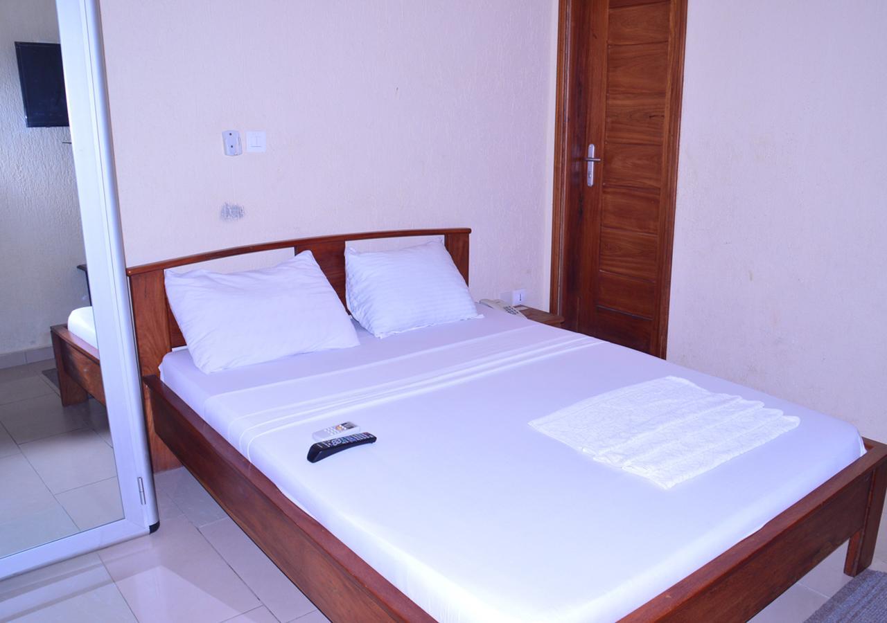 Hotels Residences Easy Cotonou Buitenkant foto