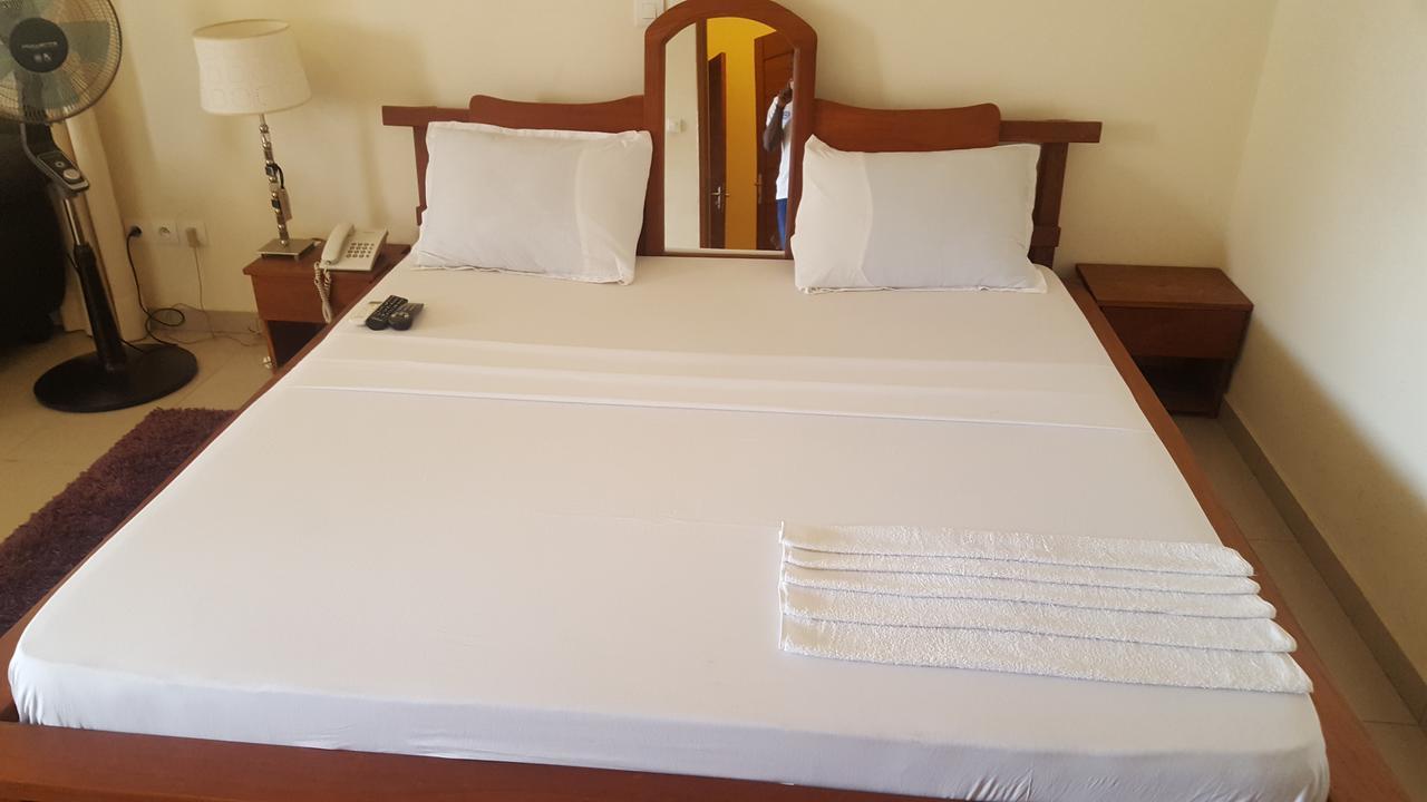 Hotels Residences Easy Cotonou Buitenkant foto